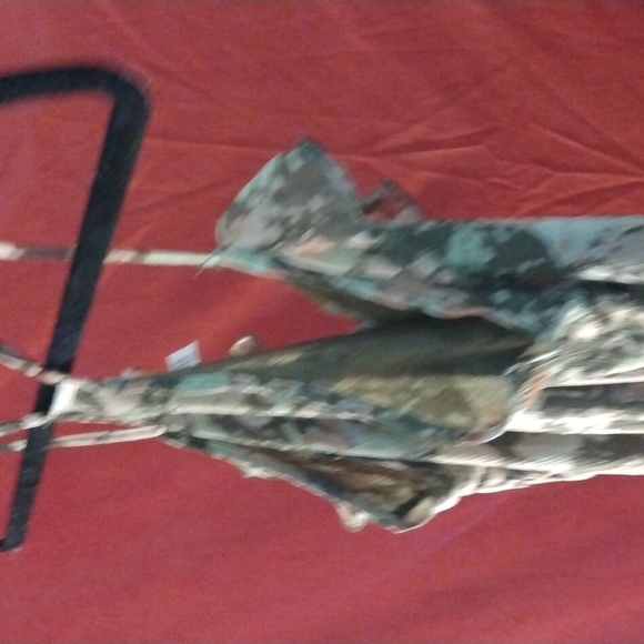 Mudd sleeveless top camo green size L in great used condition - Picture 3 of 16